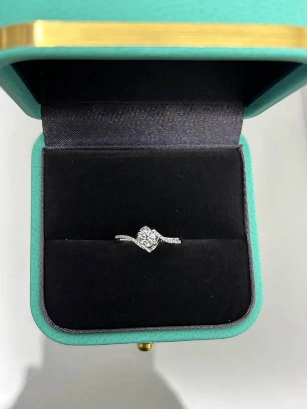 18K天使之吻镶嵌戒指托空拖（个性定制）