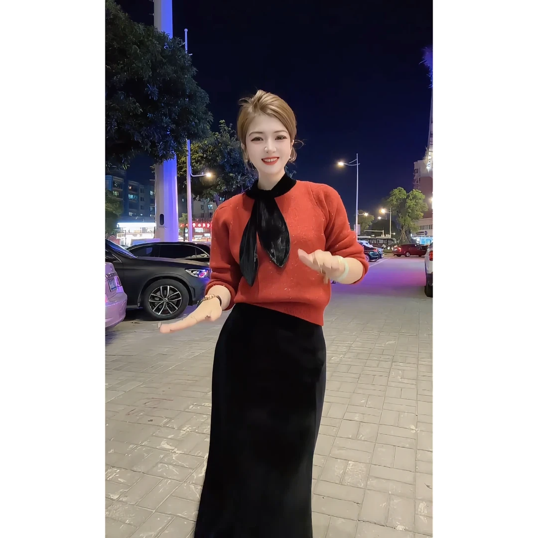 涵儿家 冬季丝绒系带拼接亮丝毛衫 VS 百搭拉链丝绒鱼尾裙