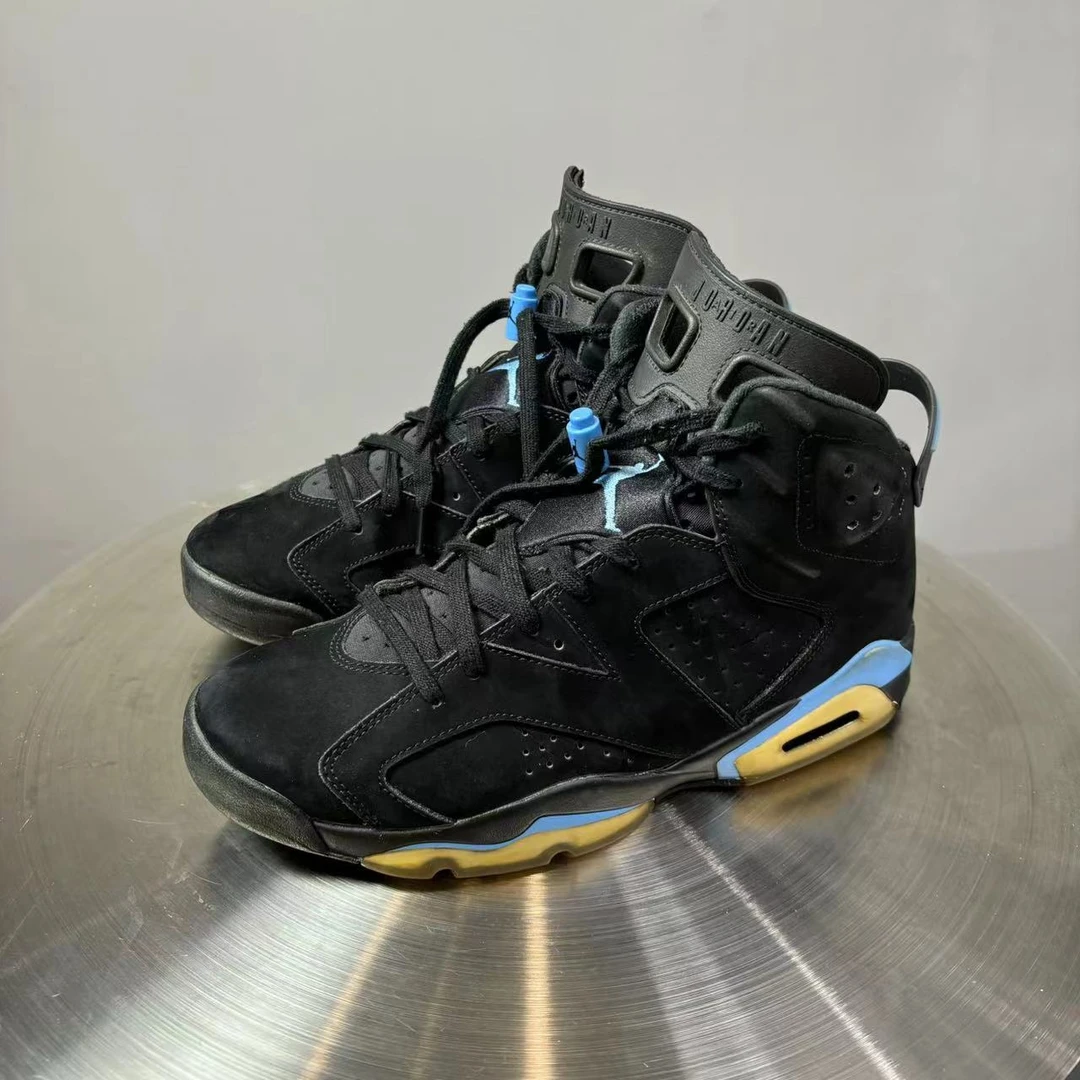 44码 AJ6北卡球鞋 非原盒 9新 市场价2499