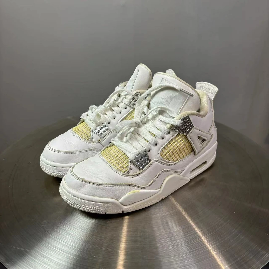 40.5码 AJ4白猫纯白球鞋 非原盒 8新 市场价5000