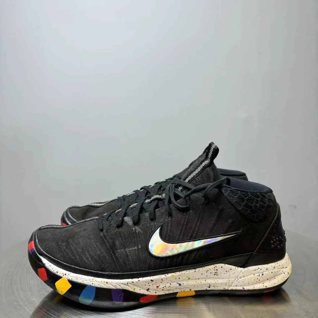 43码 Nike科比AD黑彩虹球鞋 非原盒 9新 市场价2400