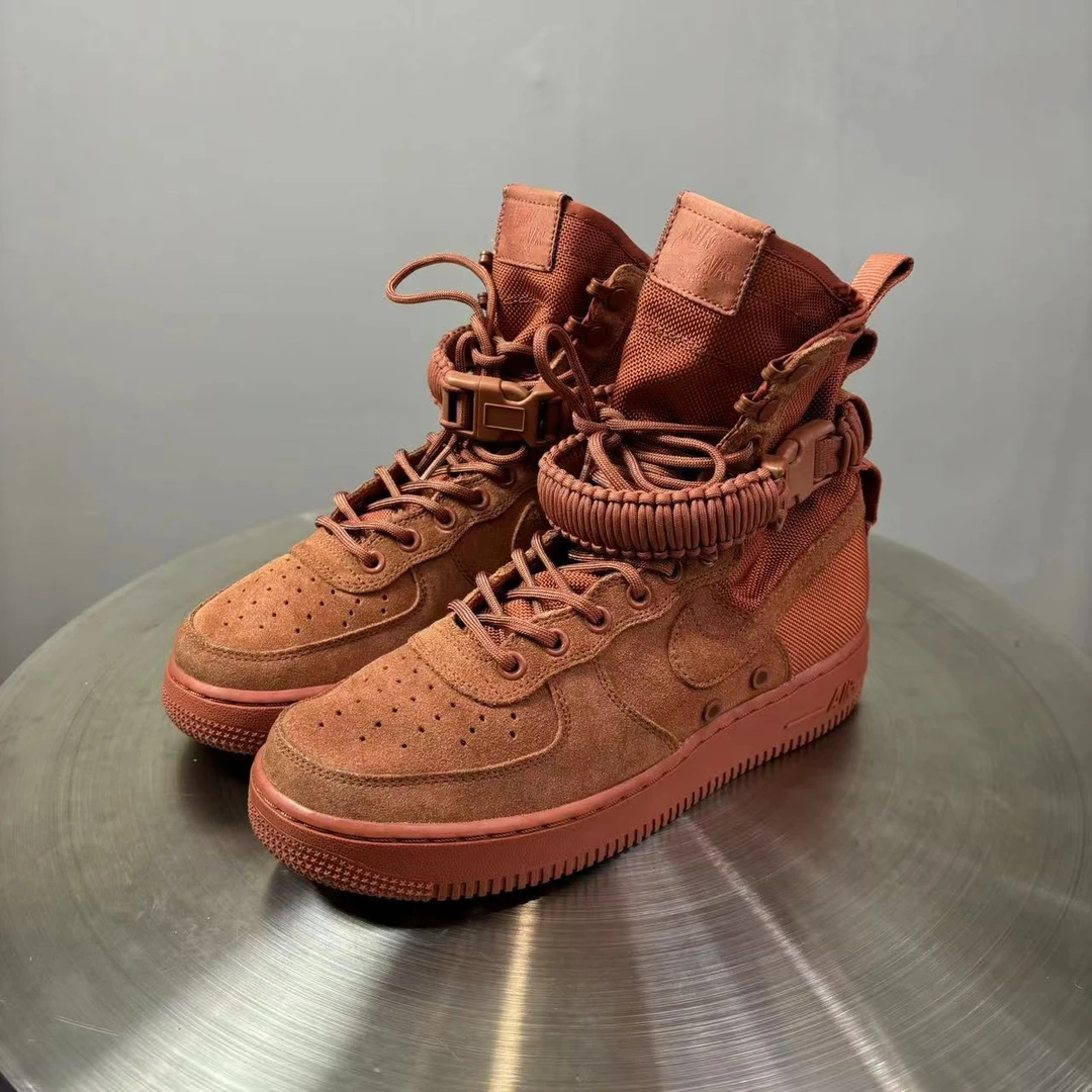 40.5码 Nike空军一号 砖红色球鞋 非原盒 9新 市场价2000 缺1鞋垫