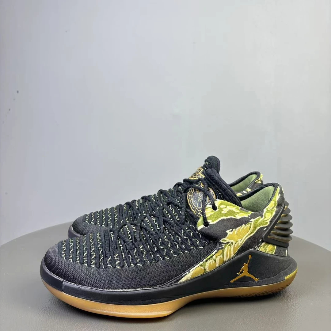 90新 maje 41码 AJ32虎纹迷彩球鞋 非原盒