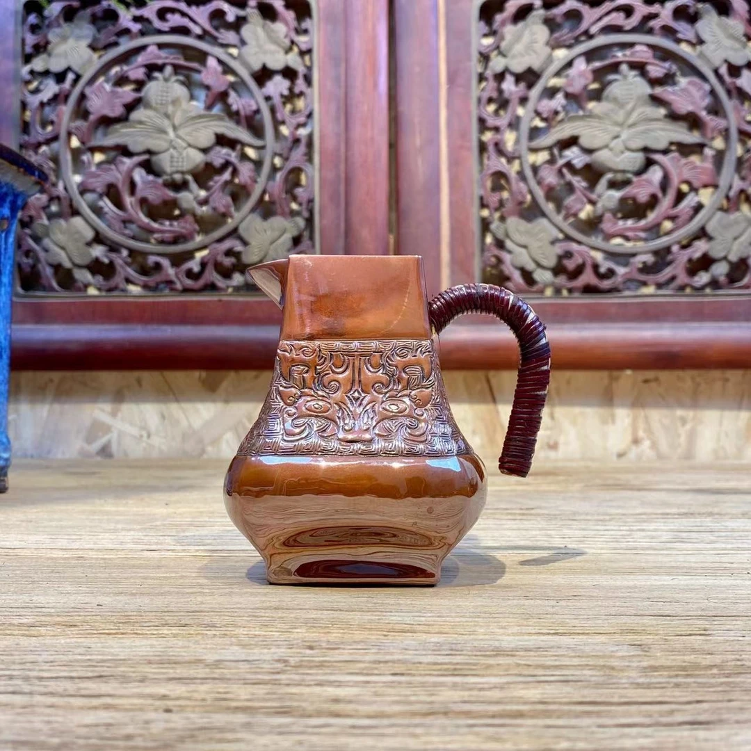 饕餮款高端公道杯紫铜纯手工錾刻分茶器茶具公杯加厚款耐热大号