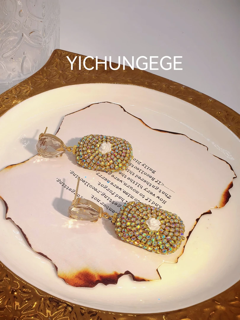 YI CHUN GE GE 铜合金耳饰 设计师原创重工法式时尚轻奢精致耳环