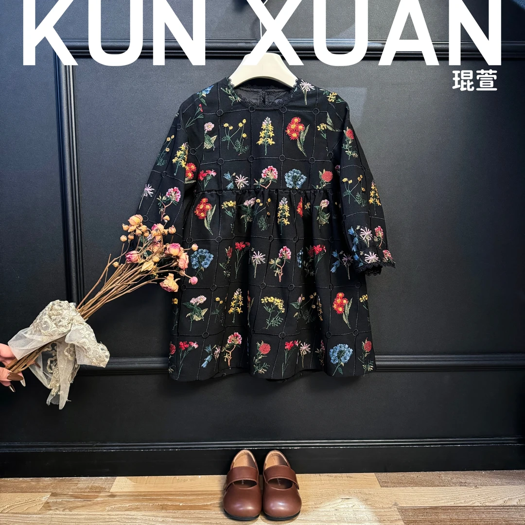 【琨萱】“花海盛宴”25女童秋款重工小众设计款连衣裙 AU56Q028