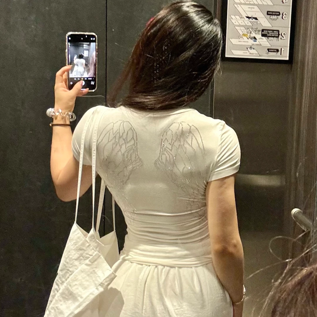 辣妹风高街烫钻翅膀短袖T恤女夏季性感纯欲紧身短款修身正肩上衣