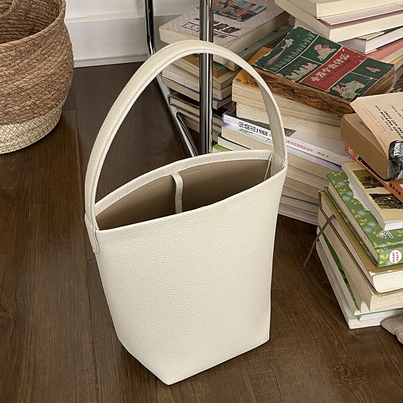 【公子雯】新款韩国小众ins百搭通勤韩系大容量单肩腋下水桶包