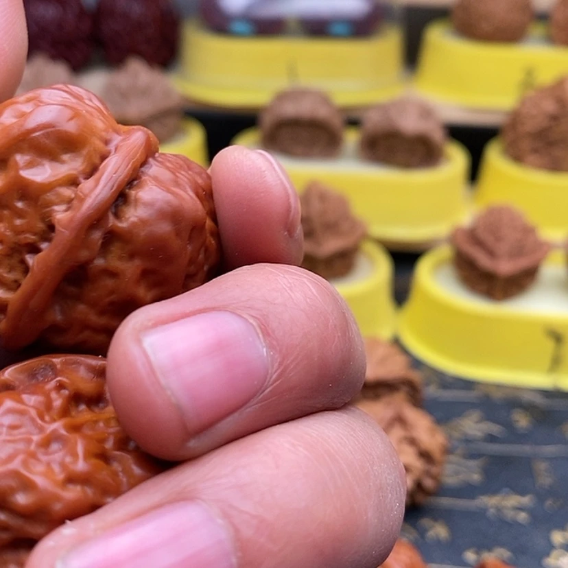 【闪购商品】桃核吊坠精**林