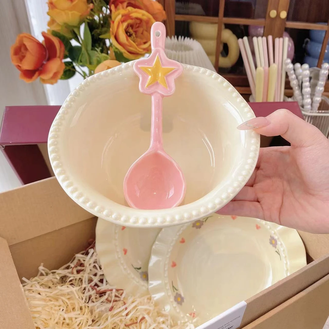 【沙拉碗+星星勺】奶油风少女粉沙拉碗陶瓷勺套装甜品勺釉下彩饭碗