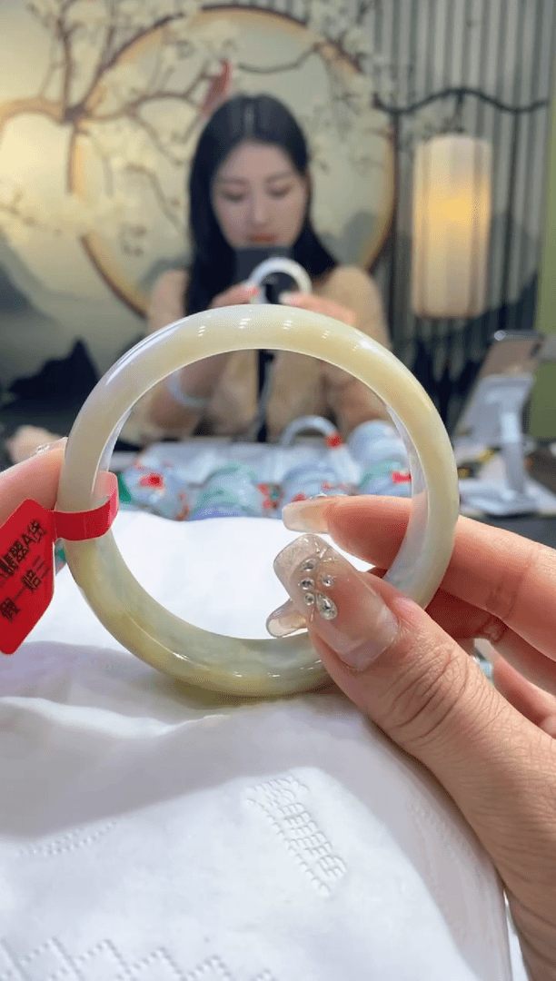 【闪购商品】翡翠手镯未镶嵌99908776