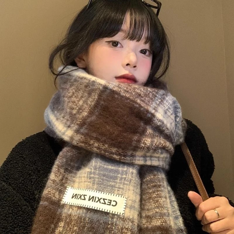 围巾女冬季2025高级感格子披肩保暖韩系氛围感学生披肩百搭围脖男