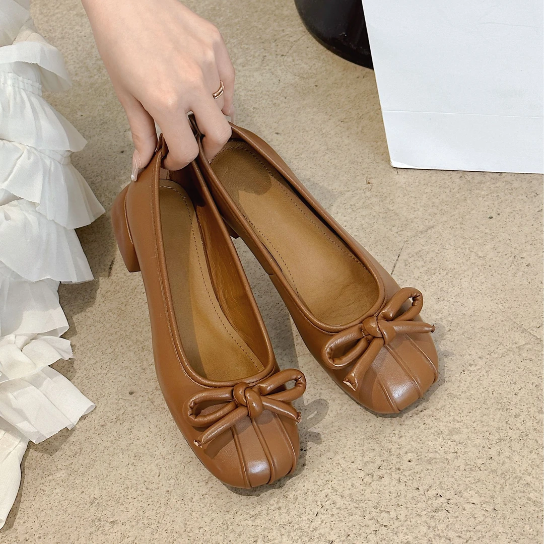 头层牛皮2025春季新款方头粗跟百搭复古浅口蝴蝶结真皮圆头奶奶鞋