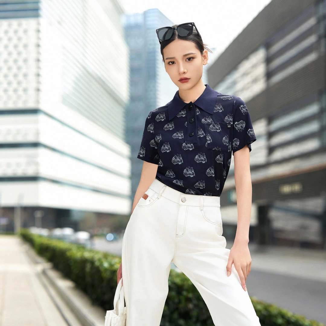 2024夏季时尚休闲印花体恤