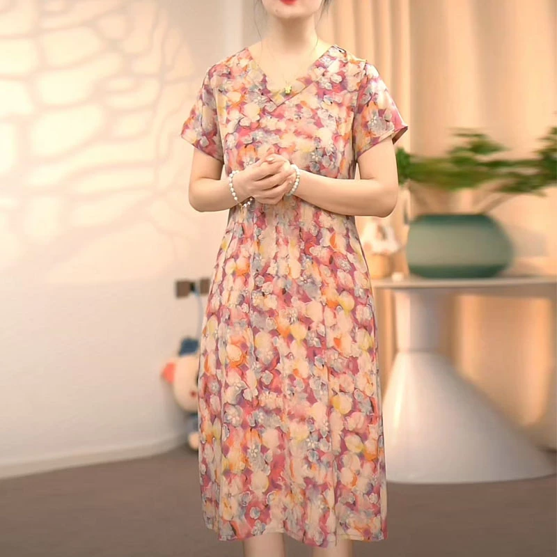 2024夏季新款时尚彩色小花高档连衣裙法式碎花妈妈装中长款中长裙