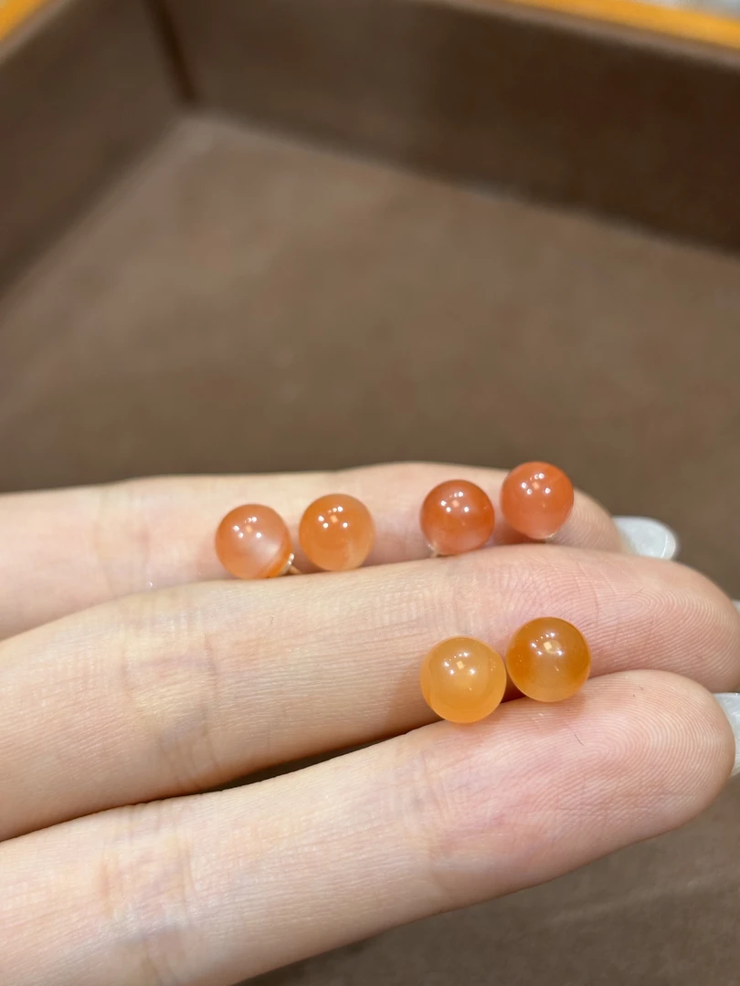 4043 南红玛瑙耳钉多样性发其一约6mm