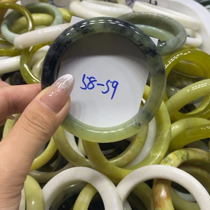 【闪购商品】蛇纹石玉手镯未镶嵌3