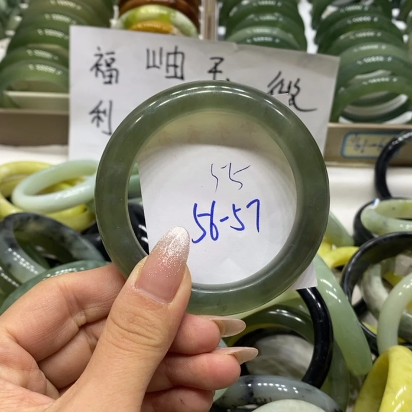 【闪购商品】蛇纹石玉手镯未镶嵌93