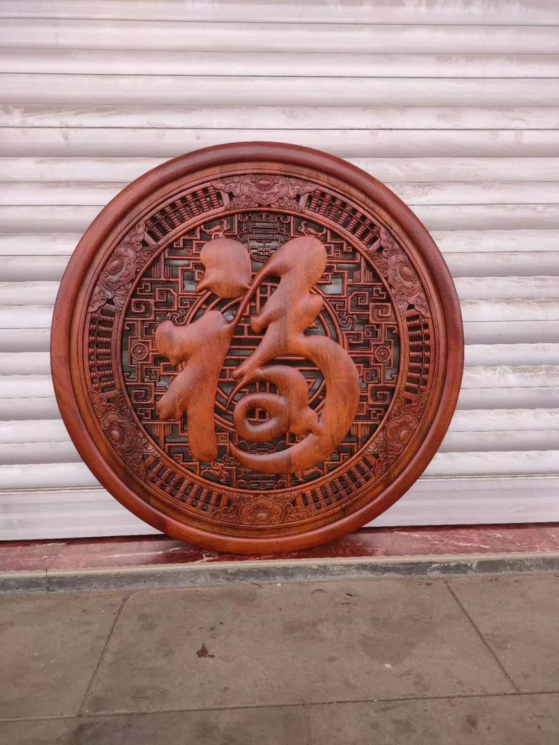 香樟木80圆形挂件，颜色仿古色。