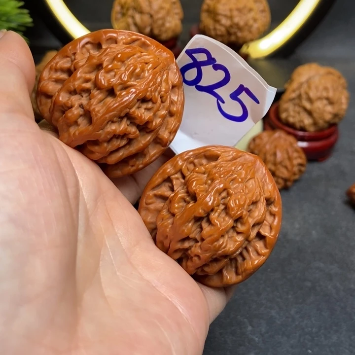 文玩核桃把件42虎头825