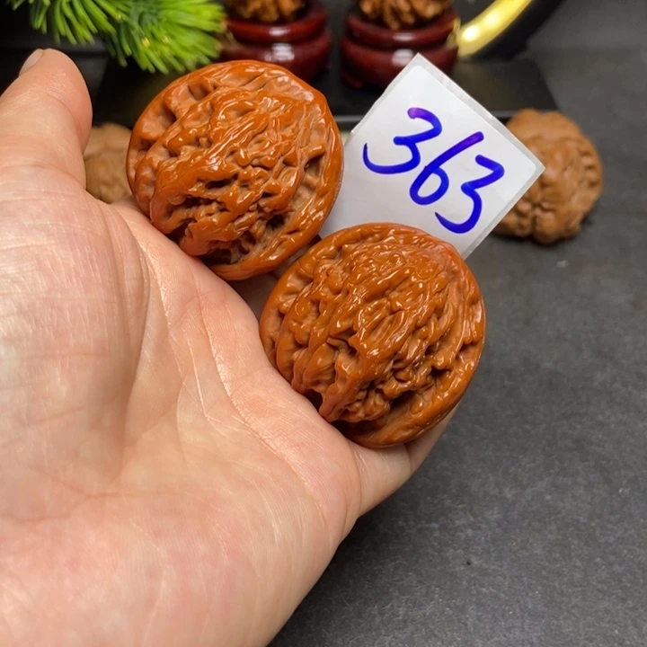 文玩核桃把件40虎头363