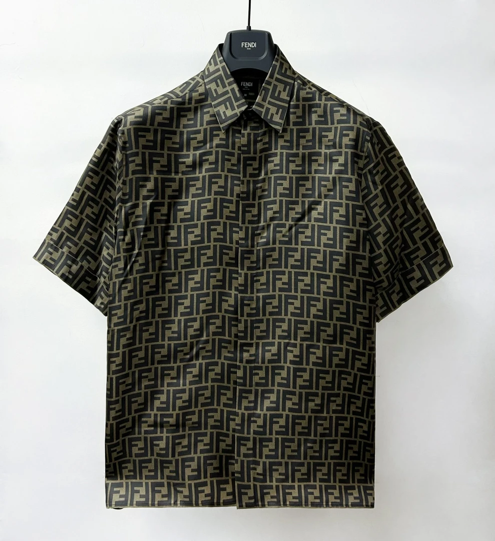 全新未使用 FENDI/芬迪 时尚 夏季 印花 满印 衬衫 FS0795