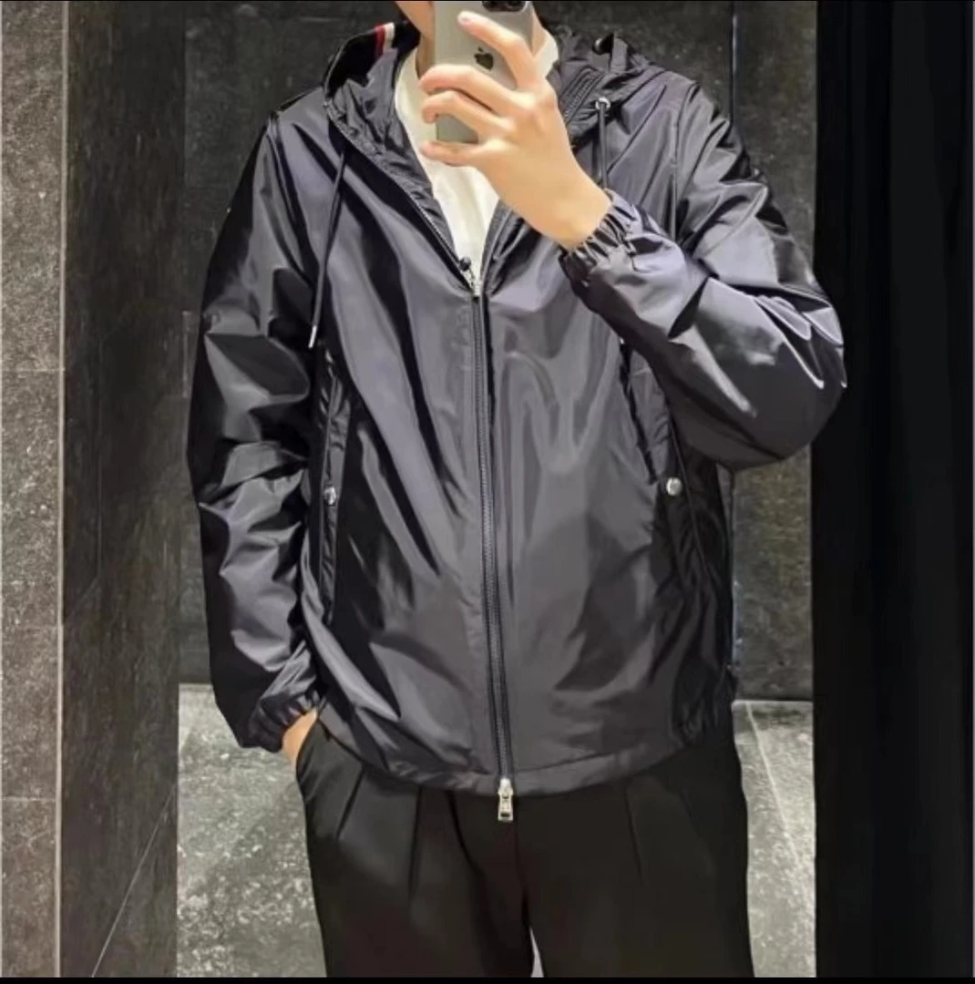 全新未使用 MONCLER Grimpeurs 帽领彩条 男士风衣 外套1A00090