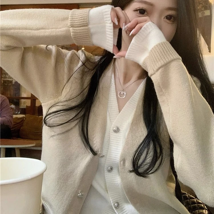 别致绝美假两件v领针织开衫女秋冬设计感小众毛衣外套小香风上衣