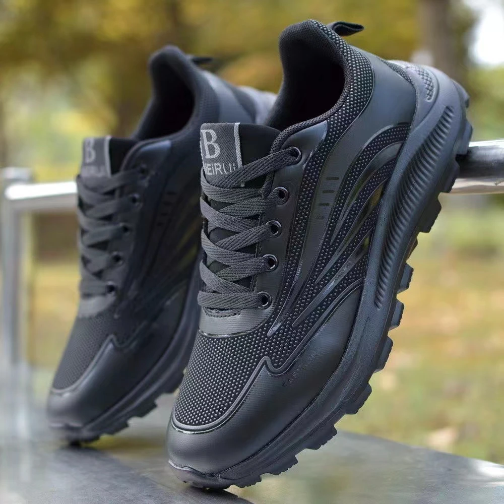 男鞋新款男士皮面秋冬款休闲鞋防水超轻便软底跑步黑色百搭运动鞋