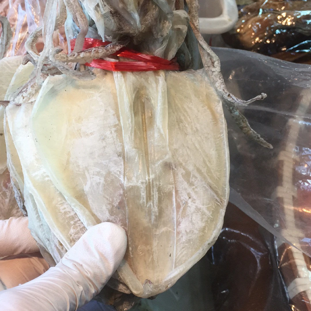 洞头渔民自晒淡干鱿鱼干