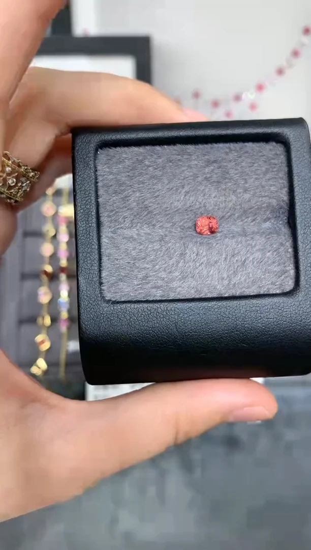 【闪购商品】尖晶石裸石未镶嵌枕型 宗橙色调 0.69ct