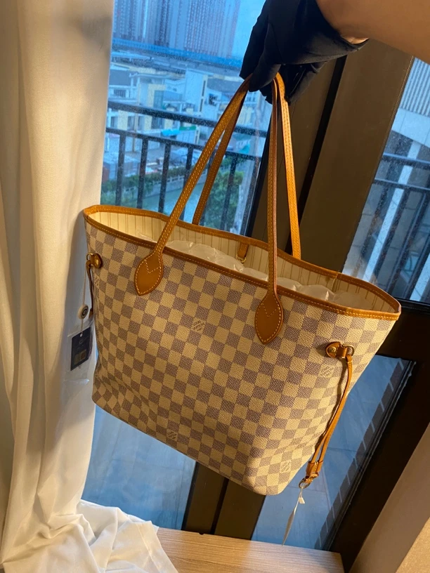 95新 LouisVuitton/路易威登 LV白棋盘格购物袋  芯片 1028包展