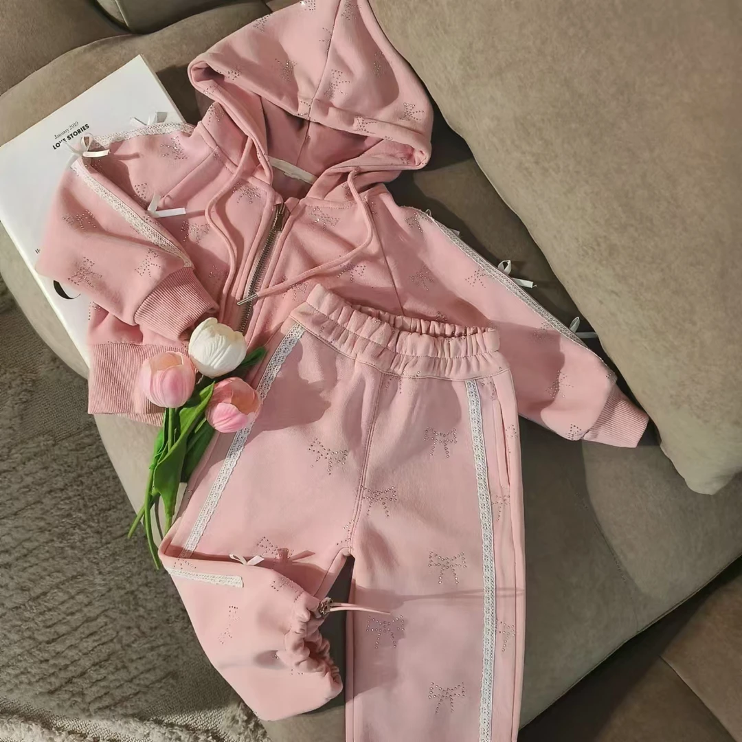 女童2024秋季帅酷儿童洋气两件套韩范蝴蝶结印烫运动抽绳裤套装
