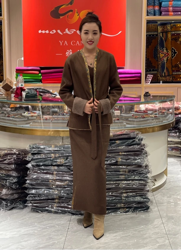 雅仓. 缺码（No退No换）秋冬季套装 短款外套+半身裙两件套清仓处理