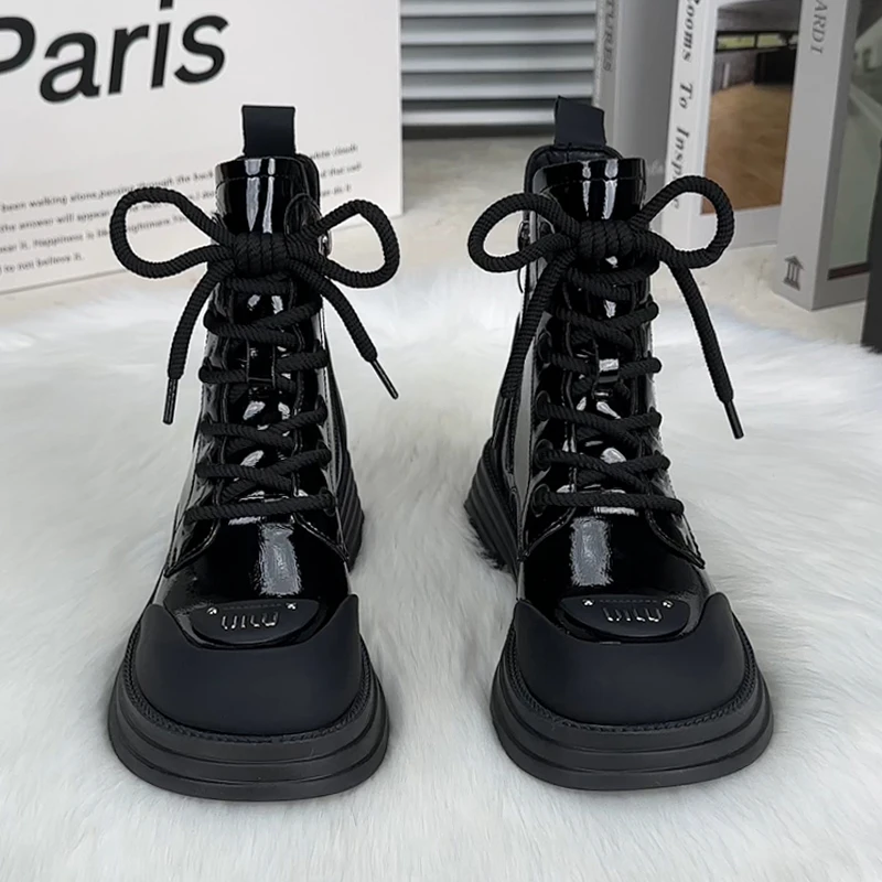 2024年秋季新款马丁靴女士英伦风厚底单靴时尚百搭网红爆款短靴女