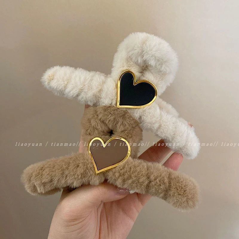气质优雅简约爱心抓夹大号秋冬毛绒发夹女后脑勺ins鲨鱼夹子