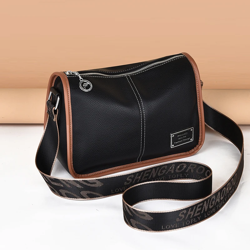 女士包包女款爆款2025新款百搭正品轻奢高端黑色斜挎包中年单肩包