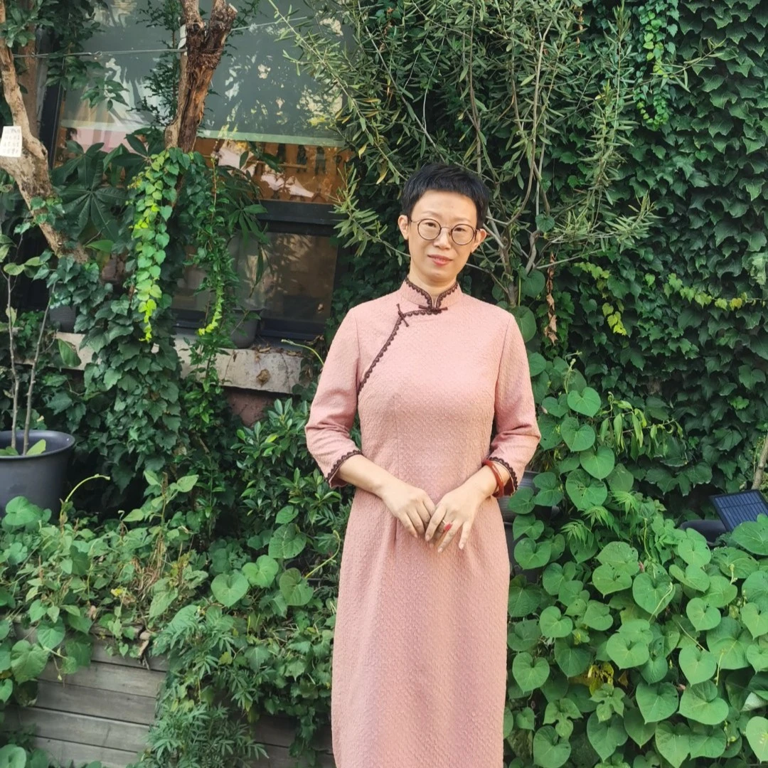 灵犀坊京派旗袍秋季新款肉粉色褶皱面料长袖旗袍