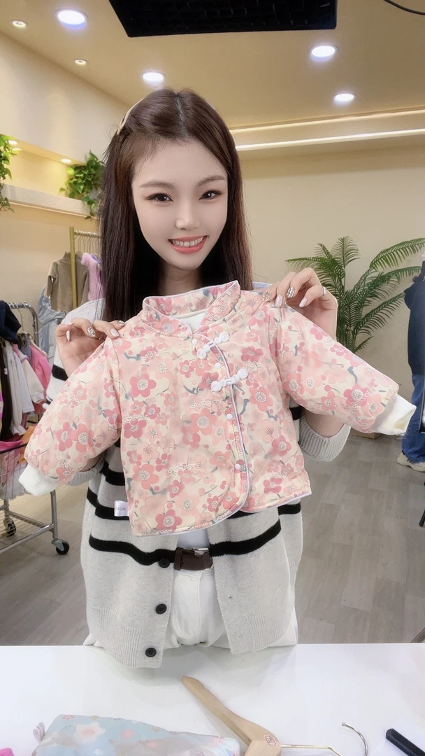 秋冬装小童女宝宝外套碎花保暖儿童中国风盘扣刺绣棉服SJ-J-D207
