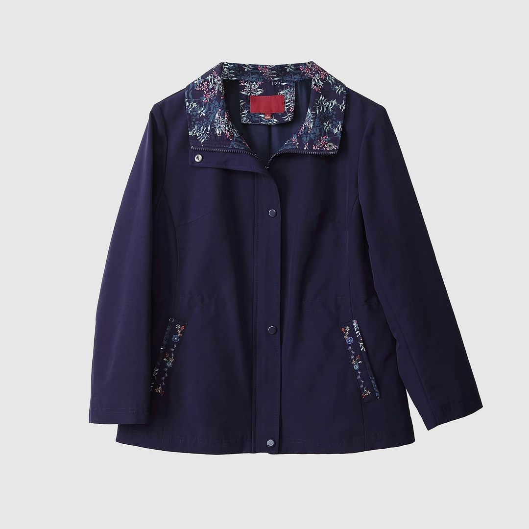 妈妈装秋季绣花外套休闲短款中老年女装婆婆装中年女人长袖上衣服