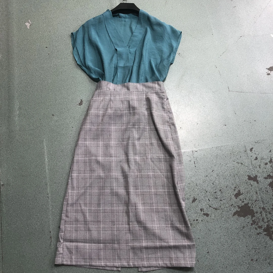 2024简约气质极简风百搭显瘦衬衣+半裙套装