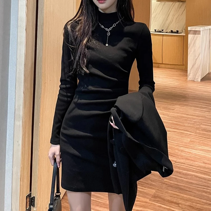 打底连衣裙女秋冬2024新款配大衣黑色包臀裙内搭裙子修身针织裙