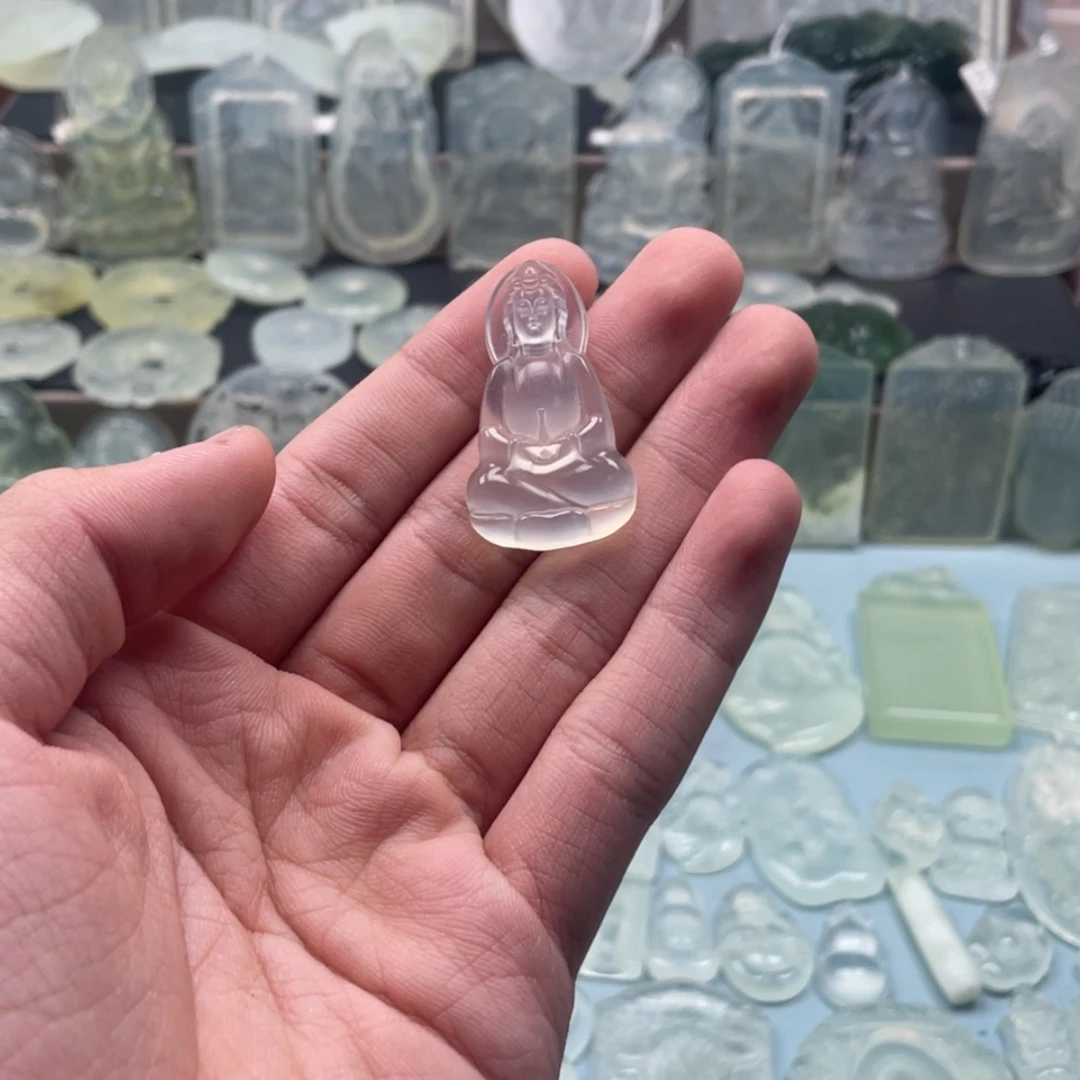 【闪购商品】蛇纹石玉颈饰未镶嵌