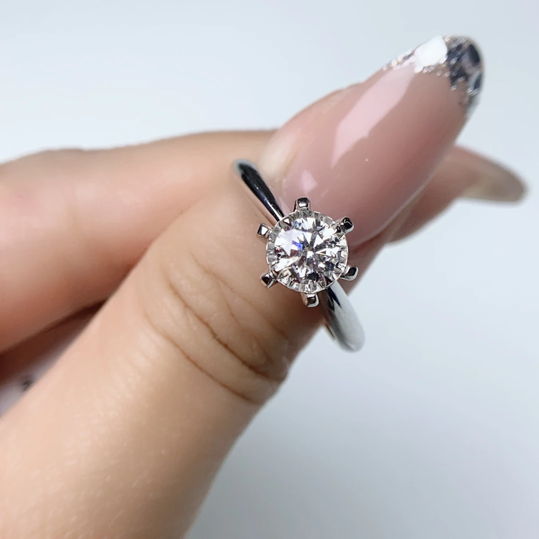 18K金天然钻石戒指50分女戒经典六爪