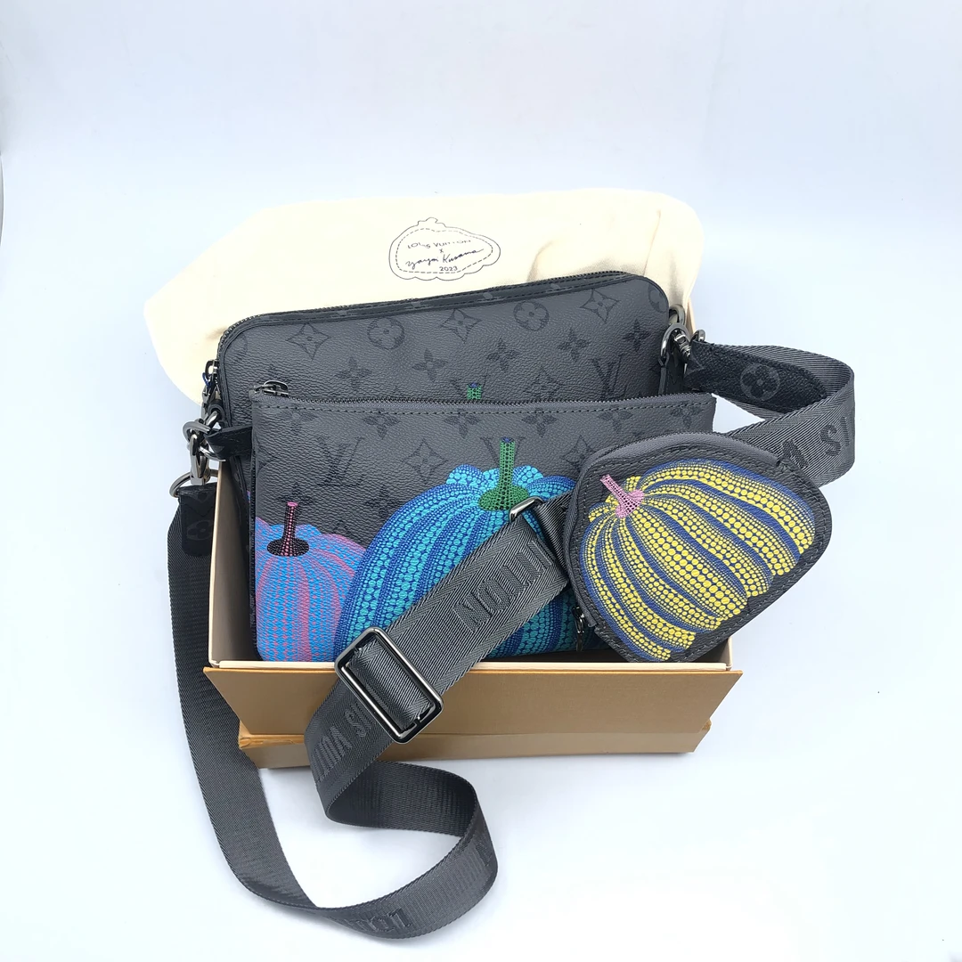 99新 LouisVuitton/路易威登 草间弥生三合一邮差包/3954号 芯片