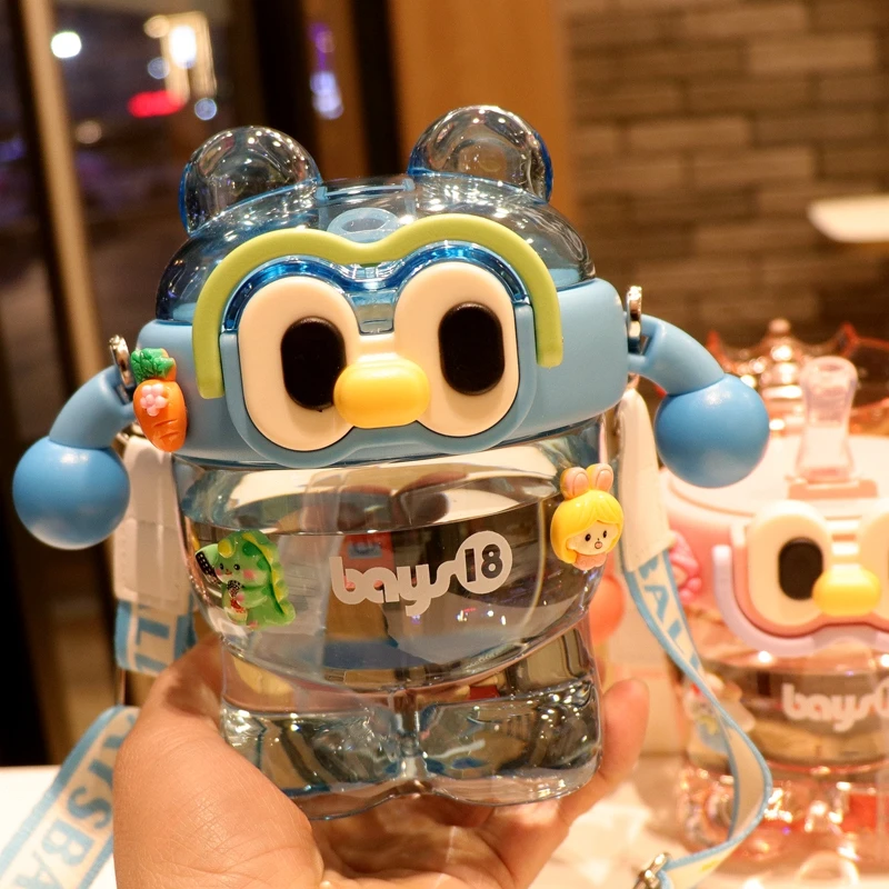 夏季儿童可爱大容量水杯高颜值男女孩潮流吸管杯学生幼儿园防摔壶