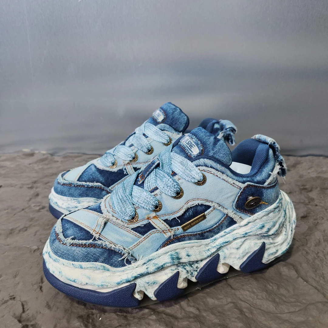 新仓-牛仔蓝-NI23Q1A010206下一个-重组牛仔系列时尚板鞋