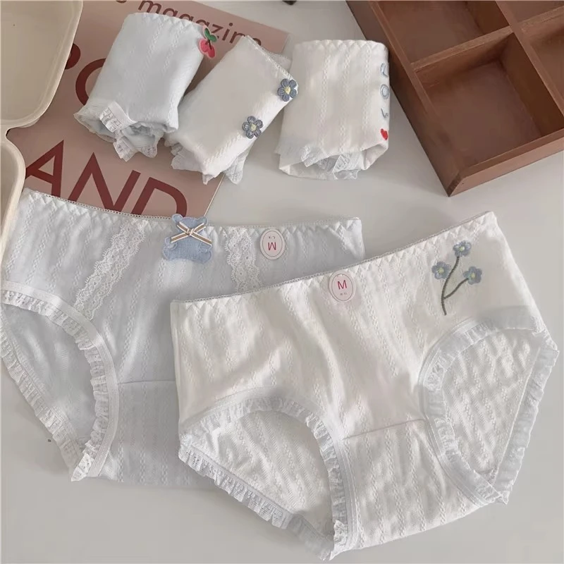 简约刺绣蕾丝花边纯棉内裤女中腰透气女生少女抗菌三角裤2024新款