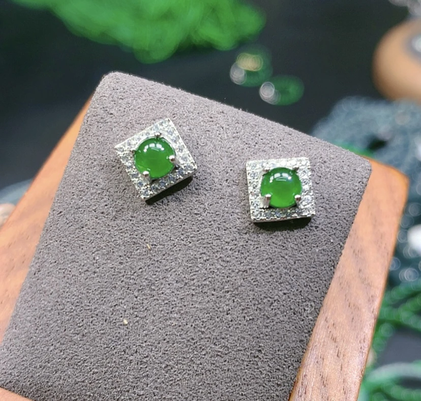 天然A货翡翠方形蛋面耳钉