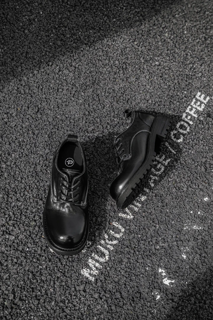 TaPai 原创欧货小众设计缩纹水洗马皮女鞋时尚百搭圆头2577-15